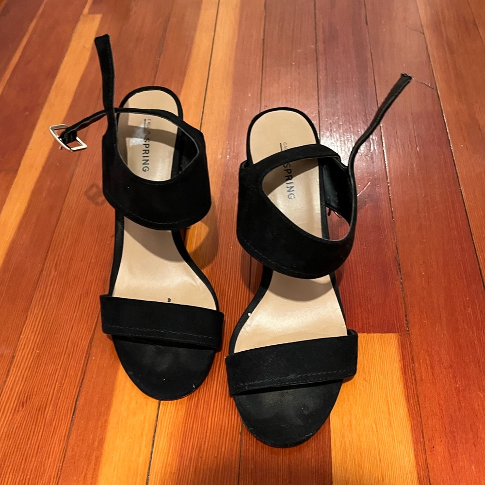 Black with a brown heel.